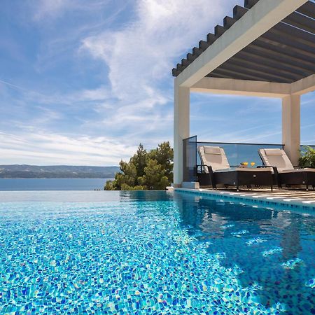 Luxury Seafront Villa With Heated Pool, Jacuzzi, Sea View, 150 M From Beach Stanici ภายนอก รูปภาพ