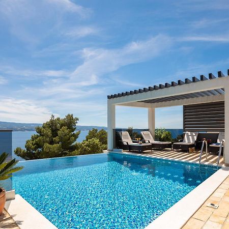 Luxury Seafront Villa With Heated Pool, Jacuzzi, Sea View, 150 M From Beach Stanici ภายนอก รูปภาพ