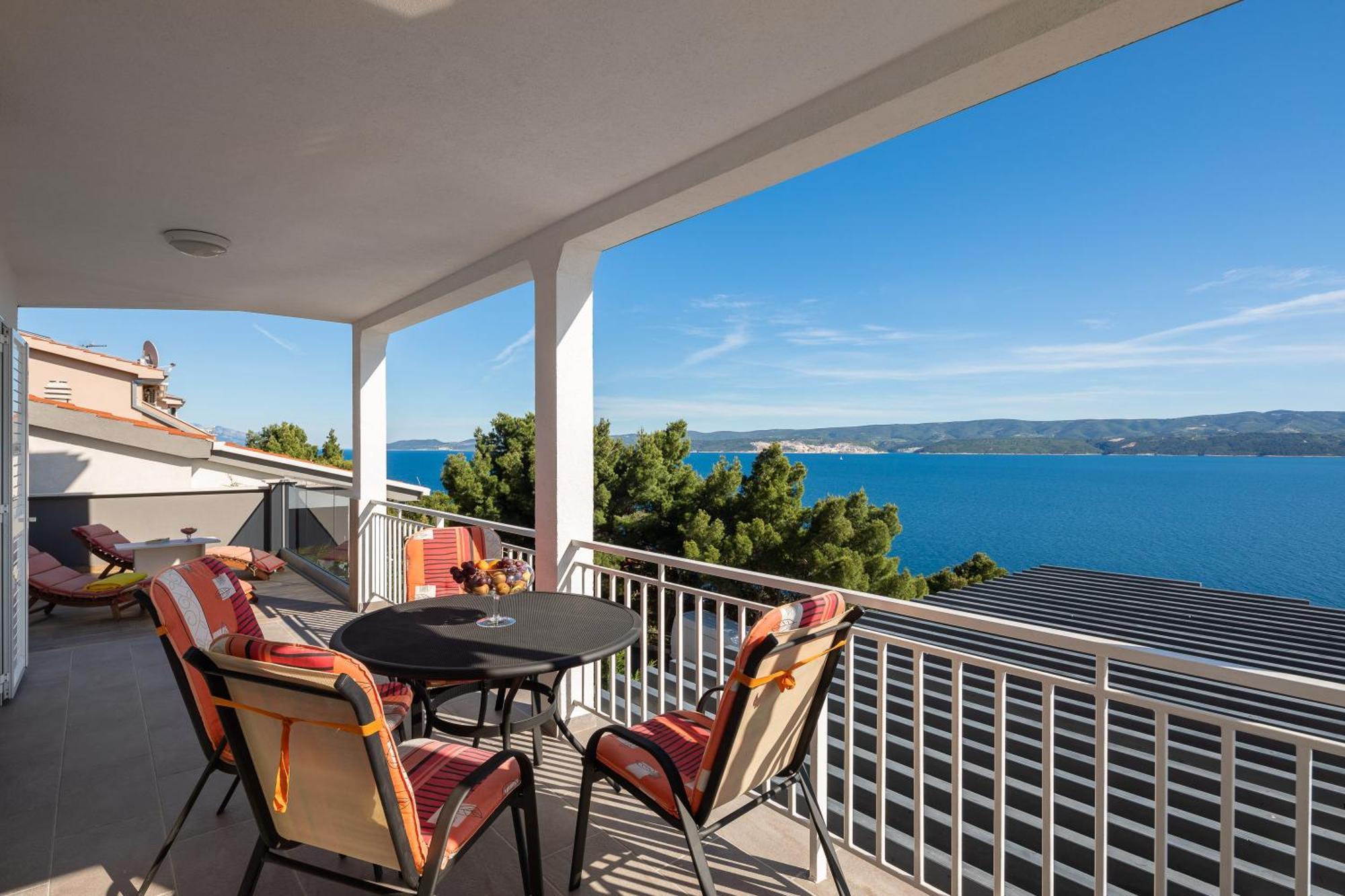 Luxury Seafront Villa With Heated Pool, Jacuzzi, Sea View, 150 M From Beach Stanici ภายนอก รูปภาพ